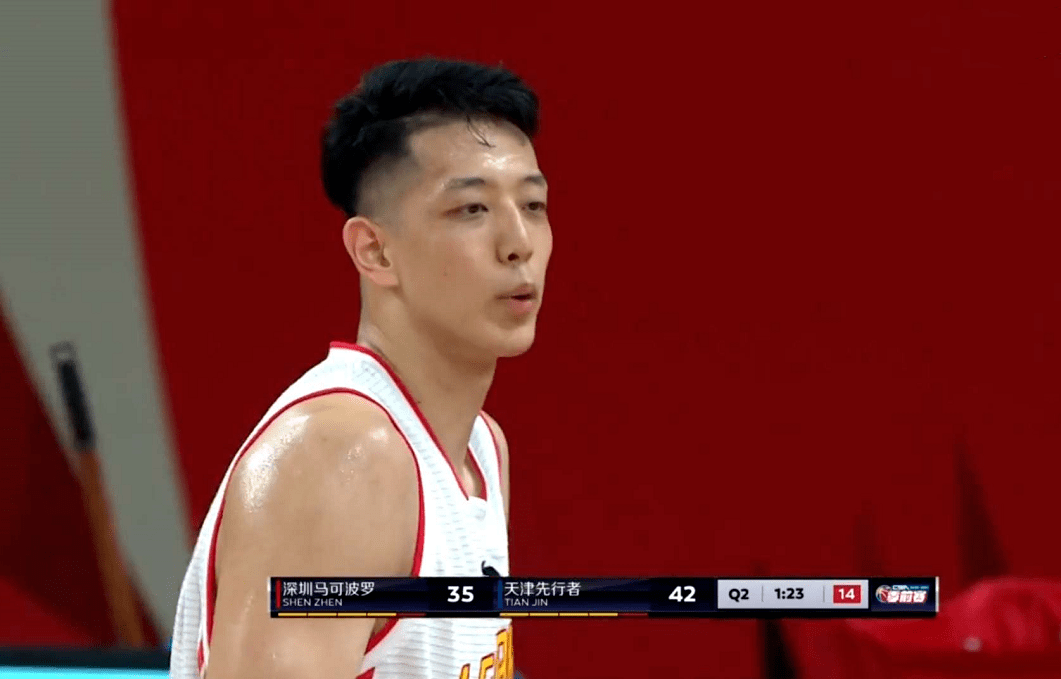 关于本菲卡今夜防线松动风云突变上海海港今晚临场应变，连对手都承认：深圳男篮临场应变备战法国杯的信息