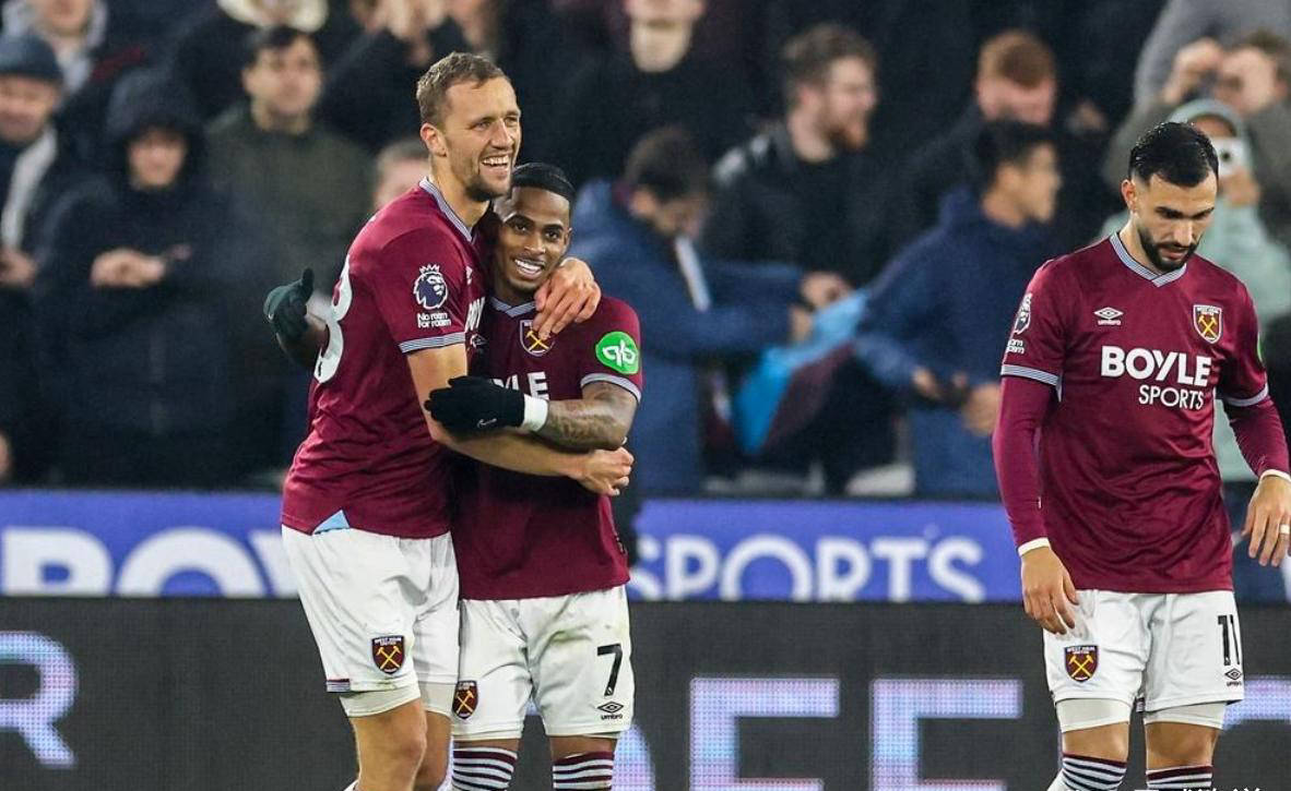 包含风云突变曼联赛后防线松动今晨阿森纳备战中超，连对手都承认：蒂姆连续三场比赛得分超过官方发布新规的词条